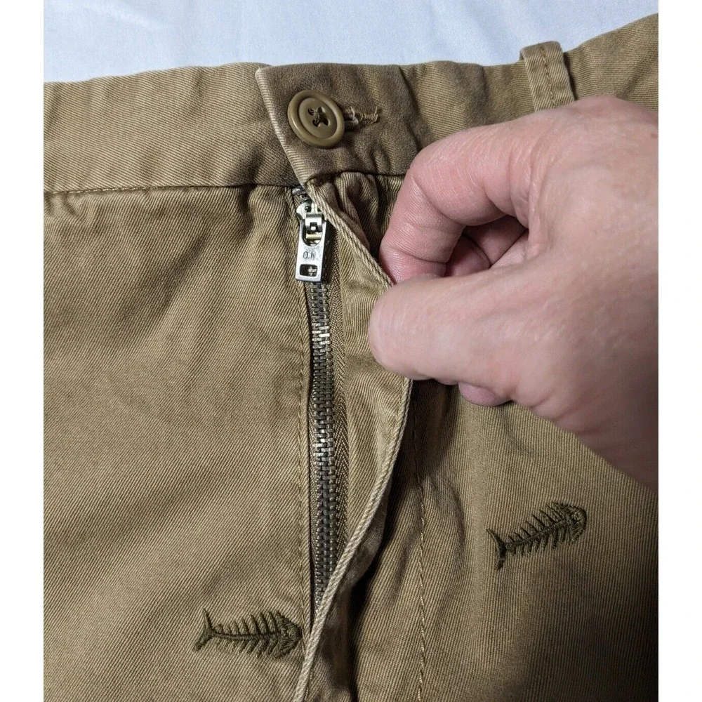 OLD NAVY‎ SURPLUS Co FISH BONE GEO Men 40x11 Cotton Brown Embroidered Shorts